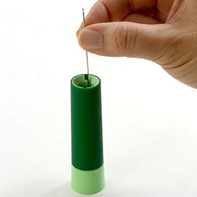 Green Slight Twist N Select Needle Storage Tube Needle Holder